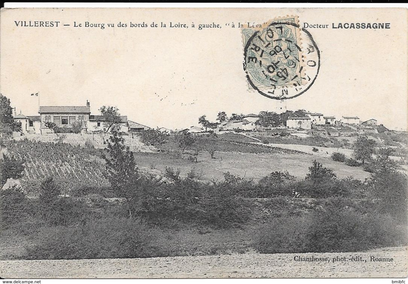 VILLEREST - Le Bourg Vu Des Bords De La Loire à Gauche, "à La Léva" Villa Du Docteur LACASSAGNE - Autres & Non Classés