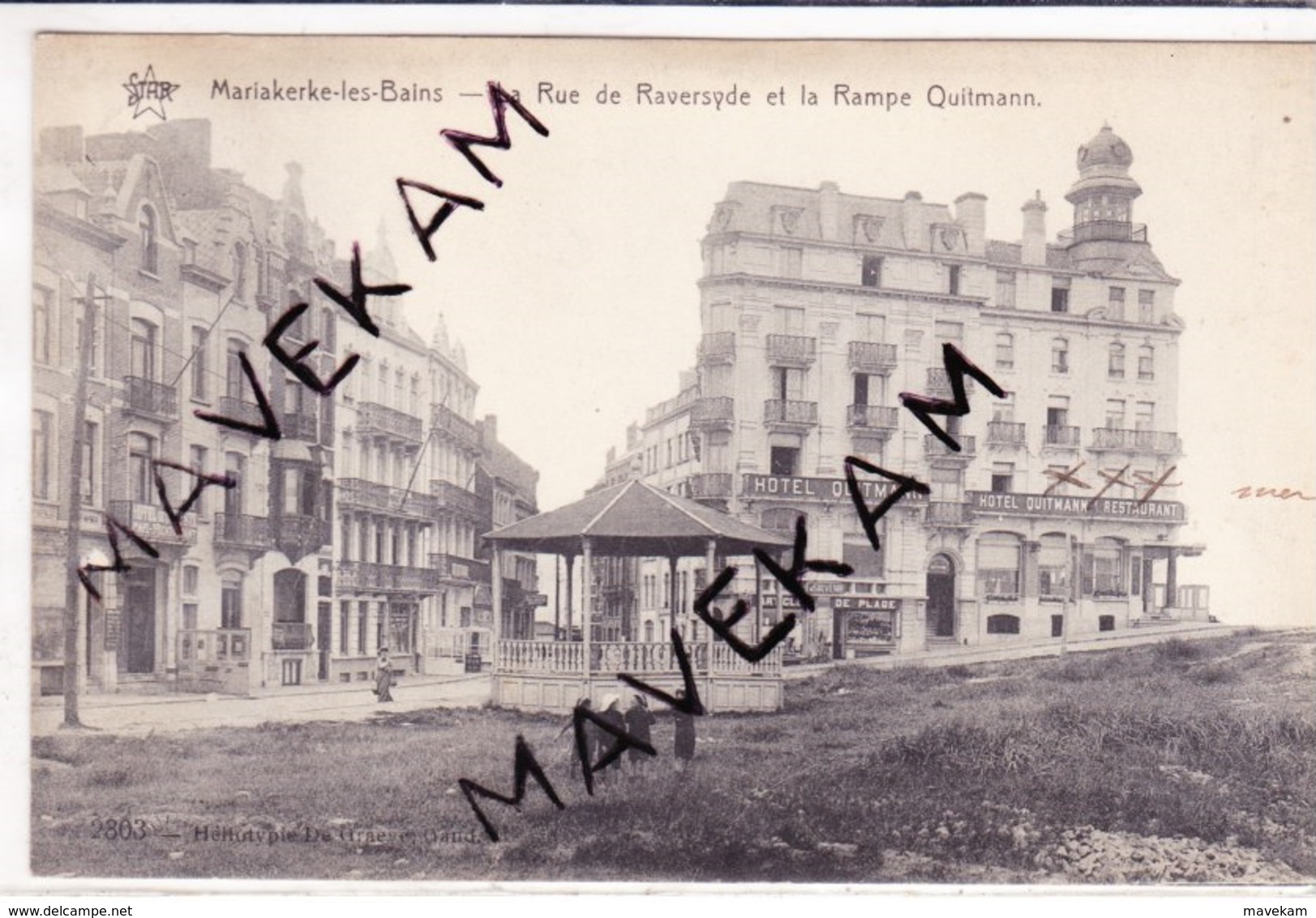 Cpa Mariakerke-les-bains " La Rue De Raversyde Et La Rampe Quitmann "  (Kiosque à Musique) - Oostende