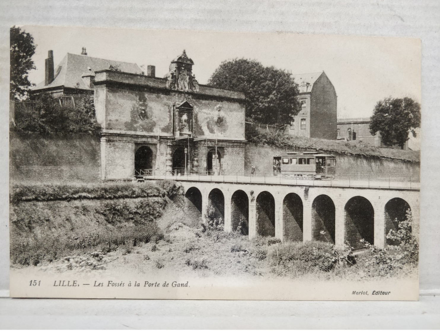 Lille. Fossés à La Porte De Gand - Lille