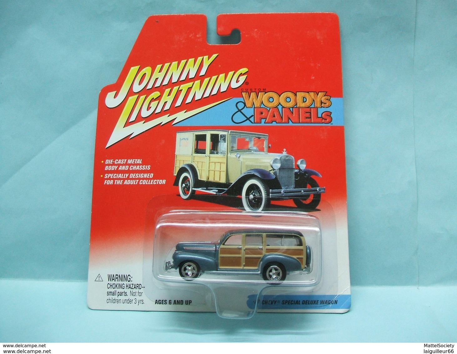 Johnny Lightning - '41 CHEVROLET SPECIAL DELUXE WAGON 1941 - 2002 Custom Woodys & Panels 1/64 - Altri & Non Classificati