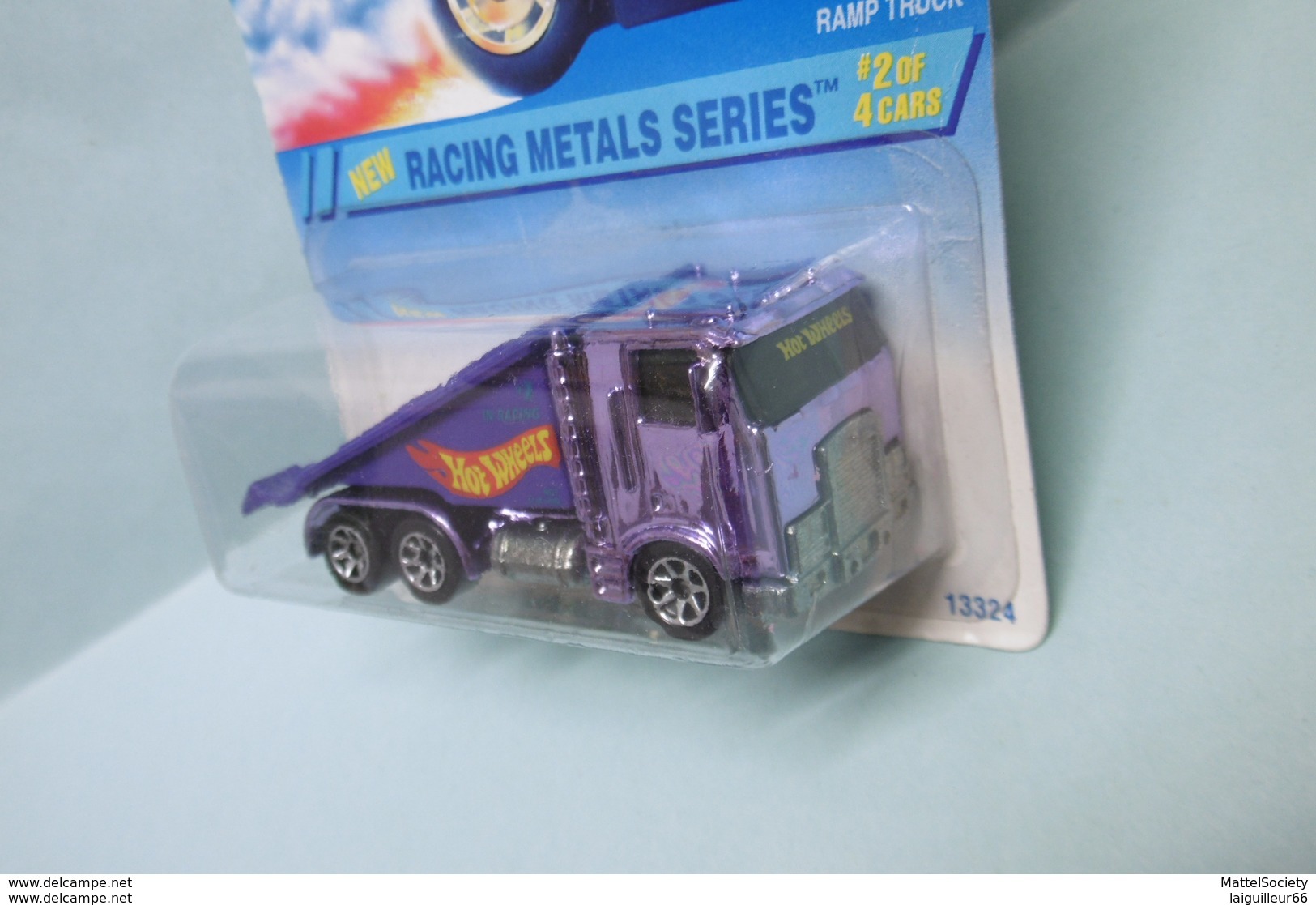 Hot Wheels - RAMP TRUCK - 1995 Racing Metals - Collector 337 HOTWHEELS US Long Card 1/64 - HotWheels