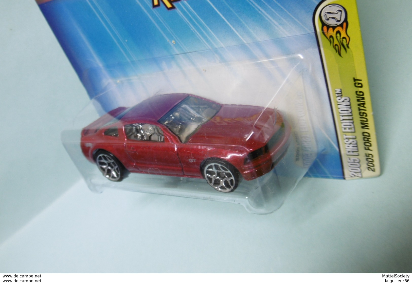 Hot Wheels - FORD MUSTANG GT 2005 - 2005 First Editions Realistix - Collector 6 HOTWHEELS US Long Card 1/64 - HotWheels