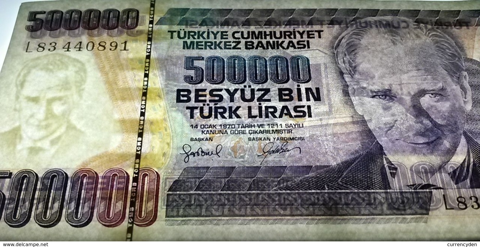 Turkey P212, 500,000 Lirasi, Ataturk / Martyrs' Memorial OVI Square, UNC $6 CV - Turkey