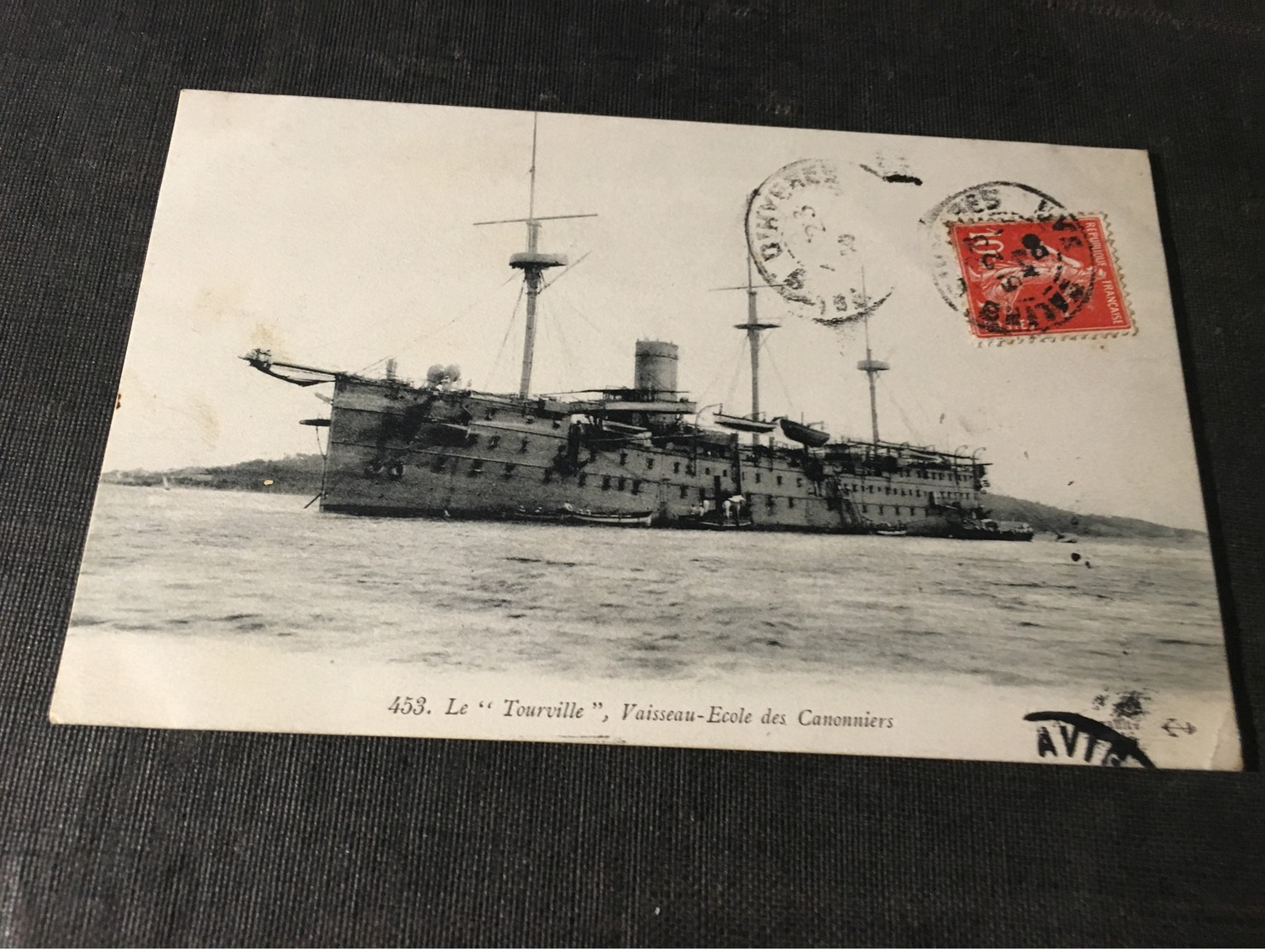 285/ LE TOURVILLE VAISSEAU ECOLE DES CANONNIERS - Warships