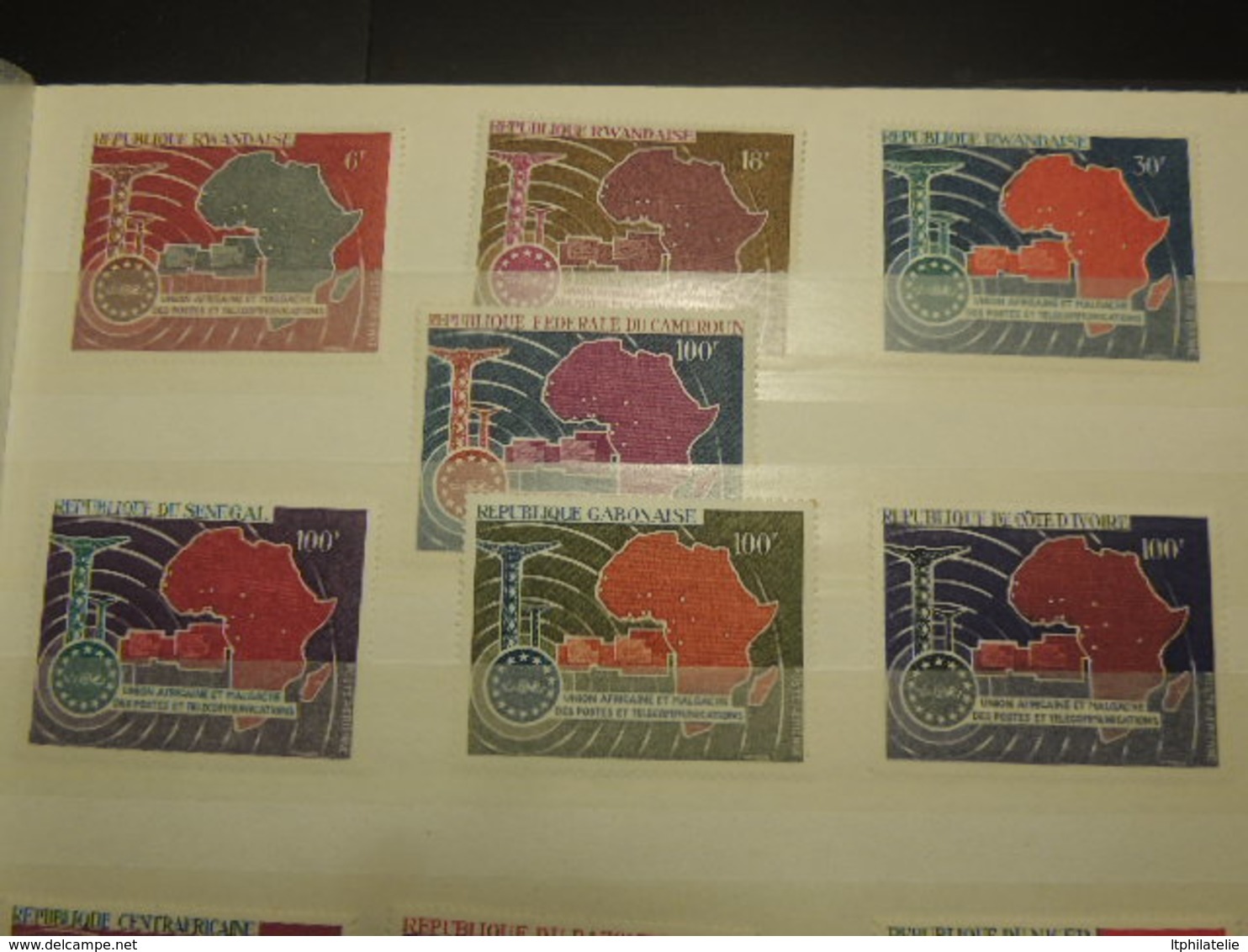 4 PAGES TIMBRES NEUFS** AFRIQUE DIVERS PAYS UNION  AFRICAINE ET MALGACHE EUROPAFRIQUE     NIGER GABON  SENEGAL