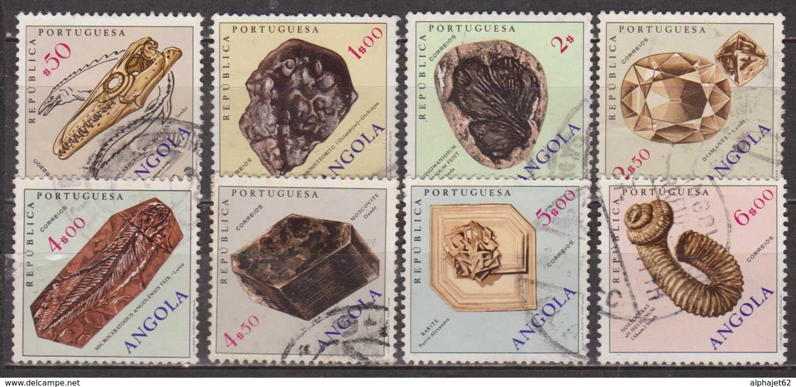 Minéraux Et Fossiles. - ANGOLA - Météorite, Gondwanadium, Diamant, Moscovite, Microceratodus, Barite, Nostoceras - 1970 - Angola