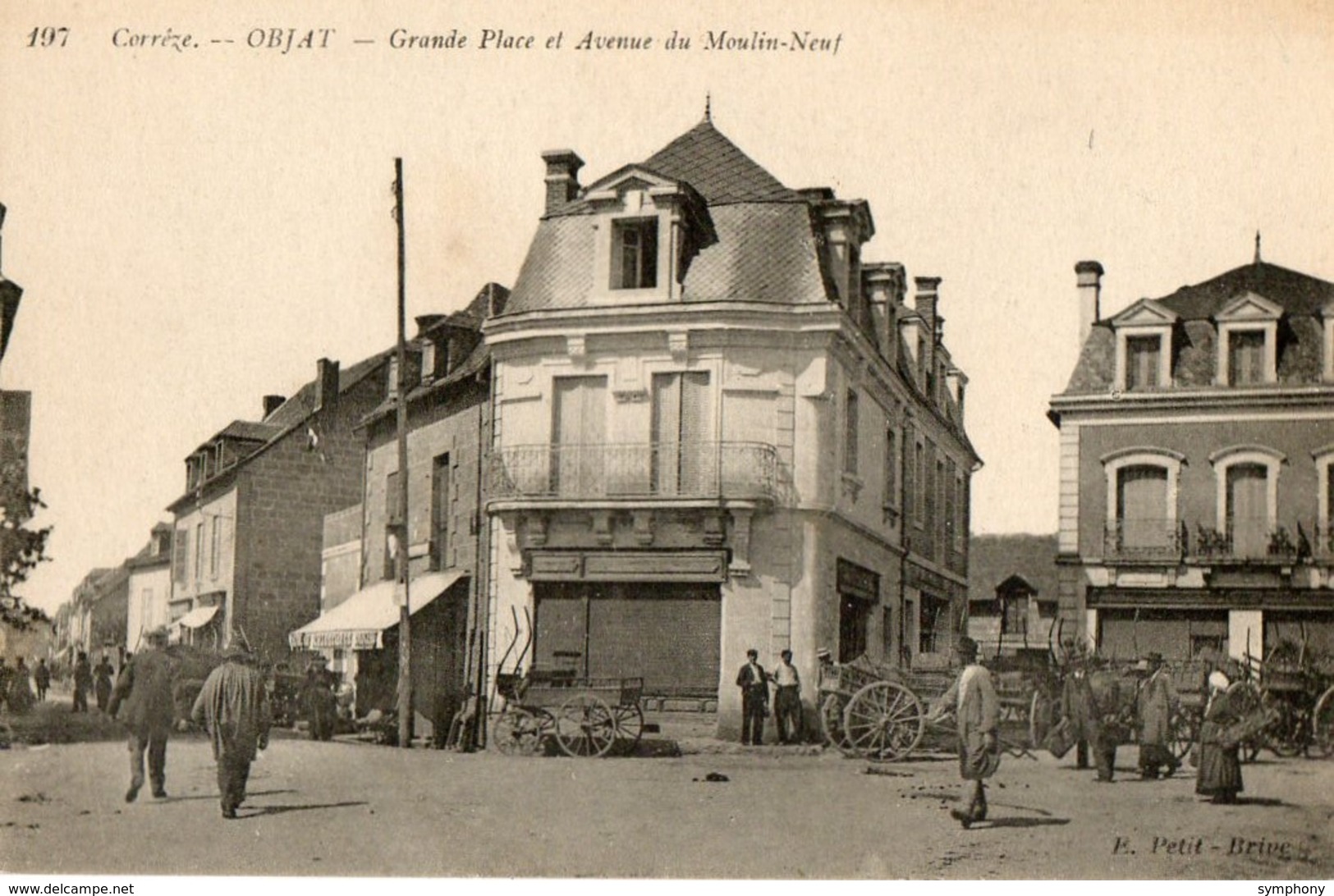 19.OBJAT.  Grande Place Et Avenue Du Moulin Neuf. Commerces, Attelages. 1912 - Otros & Sin Clasificación