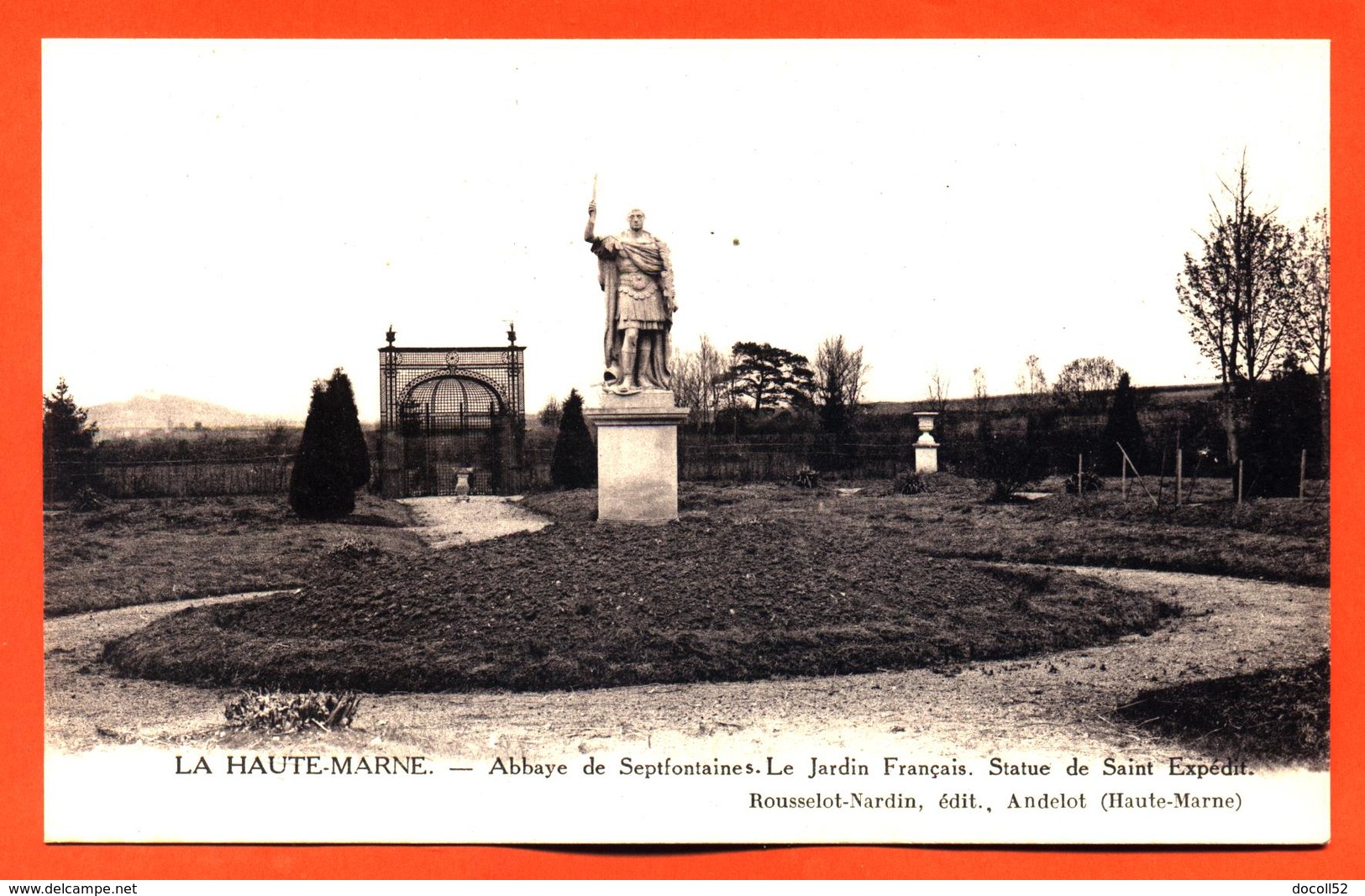 CPA 52 Abbaye De Septfontaines " Le Jardin Français " - Statue De Saint Expédit - Prauthoy