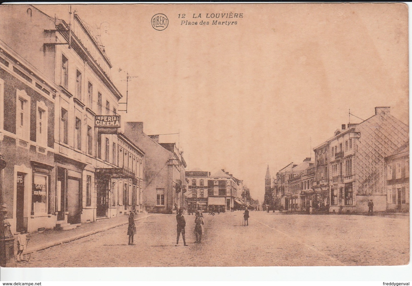 LA LOUVIERE PLACE DES MARTYRS - La Louvière