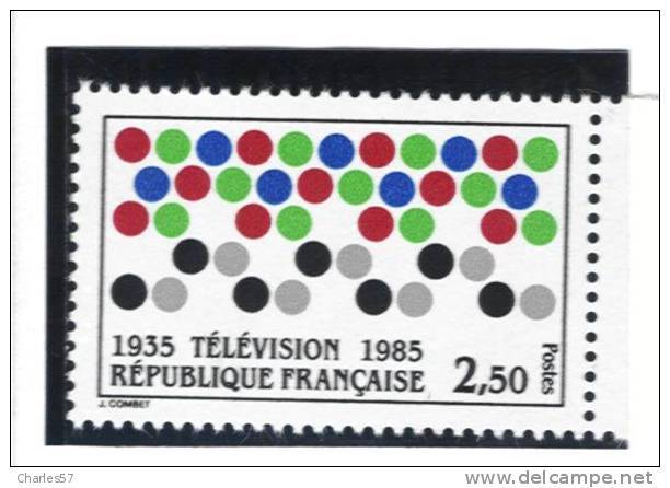 France 2353 Neuf ** " 50e Ann. De La Télévision" (cote 1,25€) - Sous Faciale - Neufs