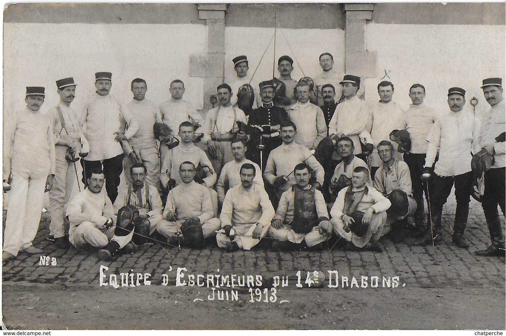 PHOTO PHOTOGRAPHIE MILITARIA MILITAIRE SPORT ESCRIME  EQUIPE ESCRIMEURS DU 14 EME DRAGONS JUIN 1913 - Sports