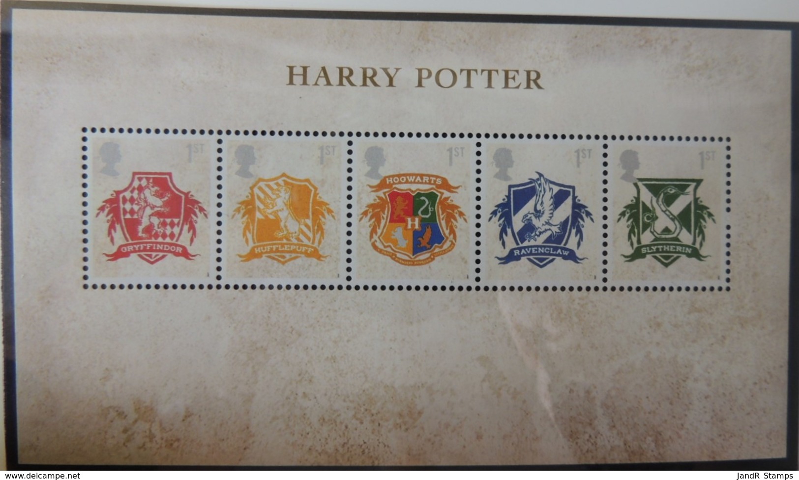 GREAT BRITAIN 2007 HARRY POTTER MINIATURE SHEET MS2757 UNMOUNTED MINT CRESTS CHILDREN CINEMA LITERATURE - Unused Stamps
