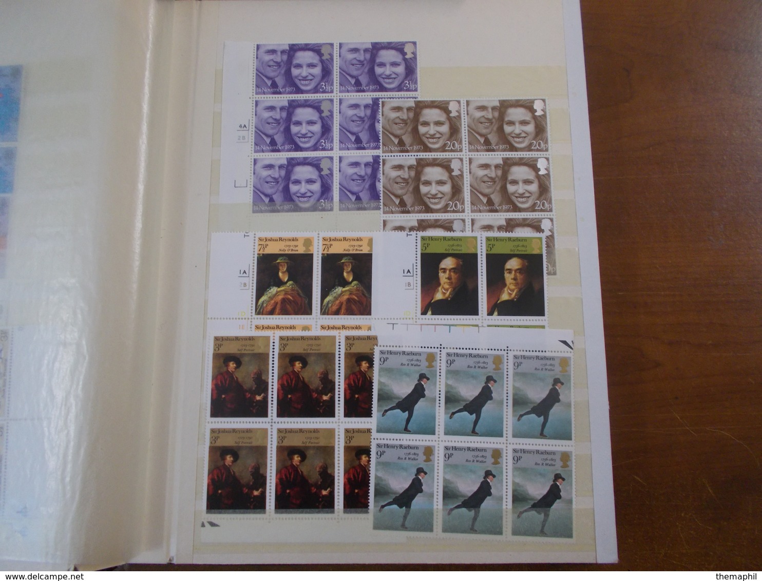 lot n° 497 EUROPE ..un classeur de timbres neufs **