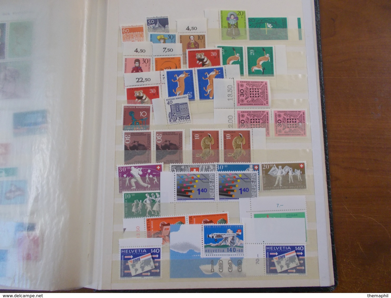 lot n° 497 EUROPE ..un classeur de timbres neufs **