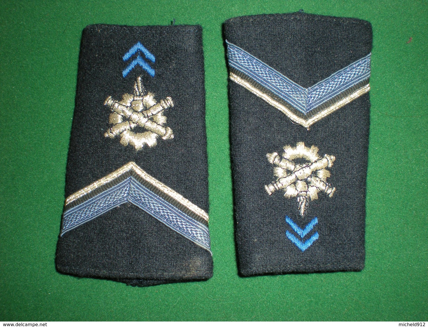 PAIRE EPAULETTES - SERVICE DU MATERIEL - Equipment