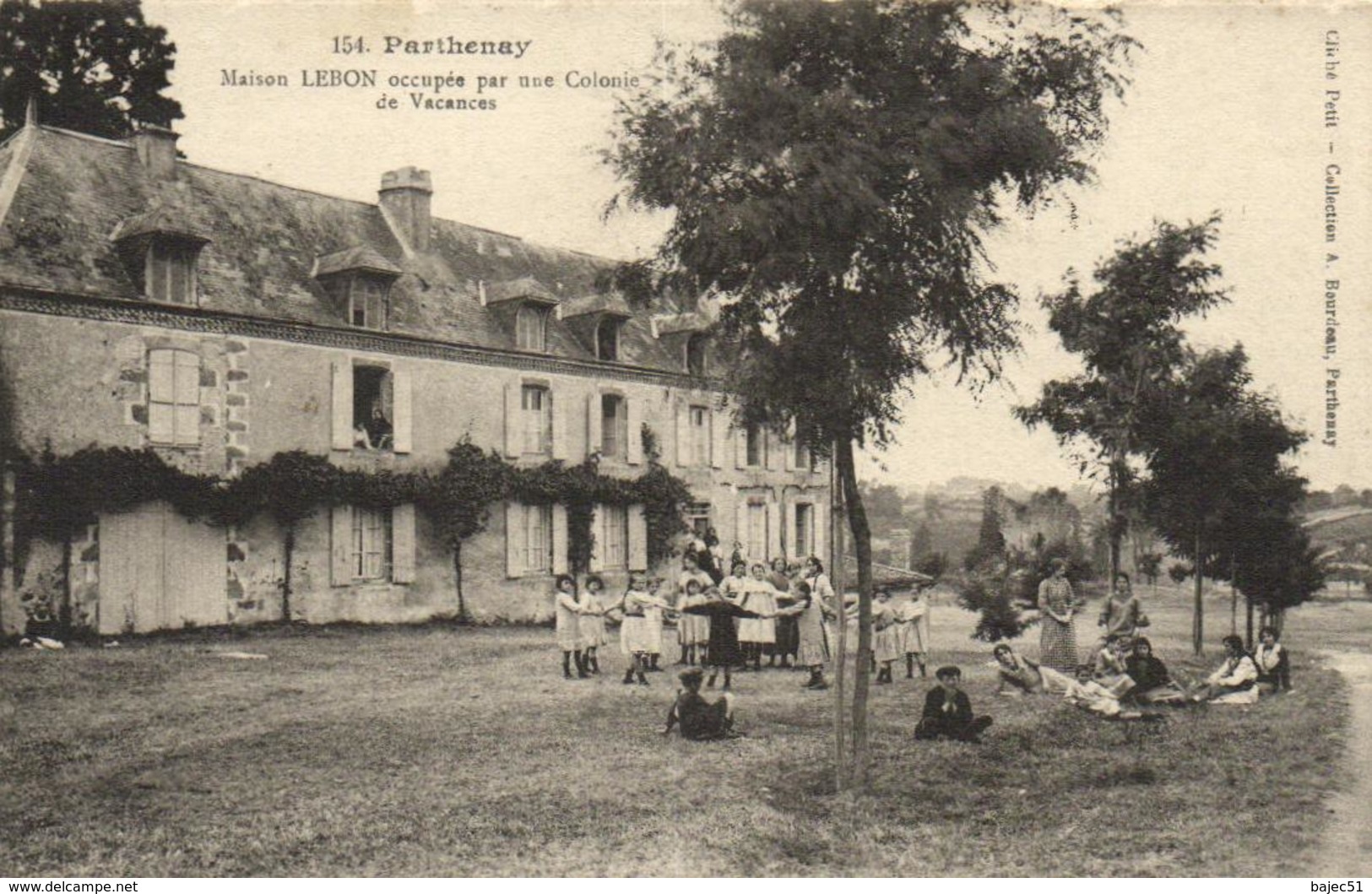 Parthenay - Maison Lebon Occupés Par Une Colonie De Vacances - Parthenay