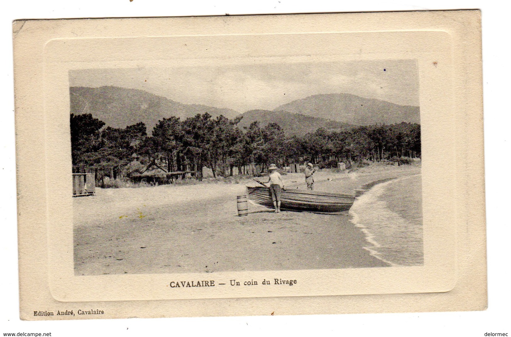 CPA Cavalaire Sur Mer 83 Var Un Coin Du Rivage Plage Barque De Pêche Cachet Ambulant Hyères à La Foux Au Dos éd André - Cavalaire-sur-Mer