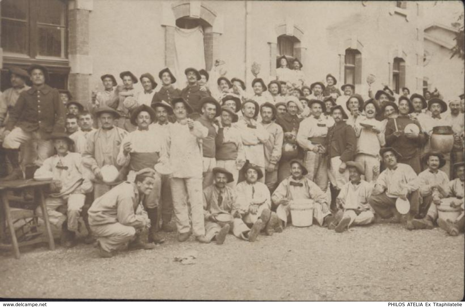 CP Carte Photo Groupe Soldats En Caserne Je Pense Chasseurs Alpins Diables Bleus CAD Menton 25 5 12 Alpes Maritimes 06 - Guerre 1914-18