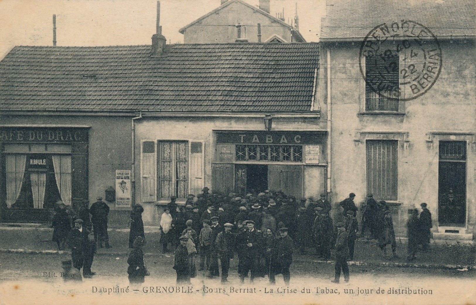 I96 - 38 - GRENOBLE - Isère - Cours Berriat - La Crise Du Tabac, Un Jour De Distribution - Grenoble
