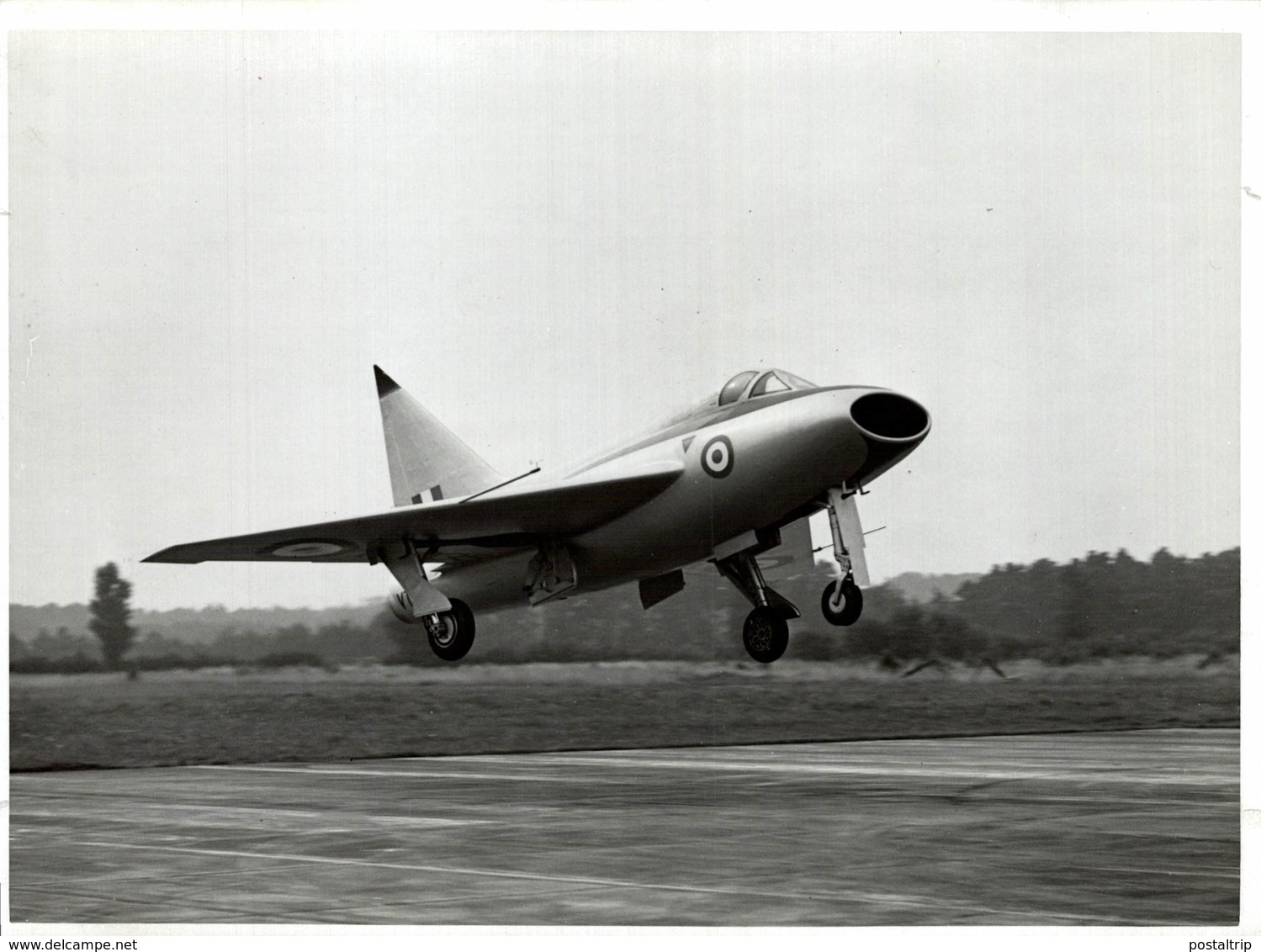 BOULTON PAUL P111  +-  21 * 16 CM - Aviación