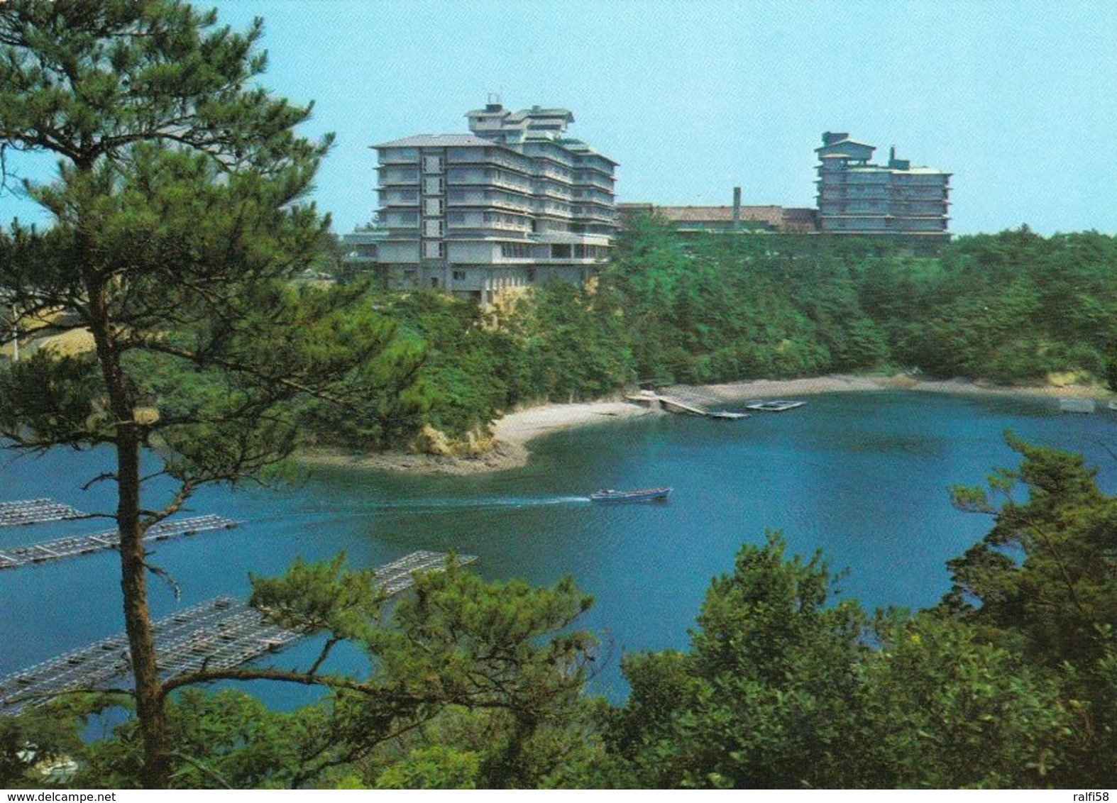 1 AK Japan * Die Insel Kashiko-jima Mit Dem Shima Hotel (1969 Das Größte In Japan) – Die Insel Gehört Zum Ise-Shima-NP * - Autres & Non Classés