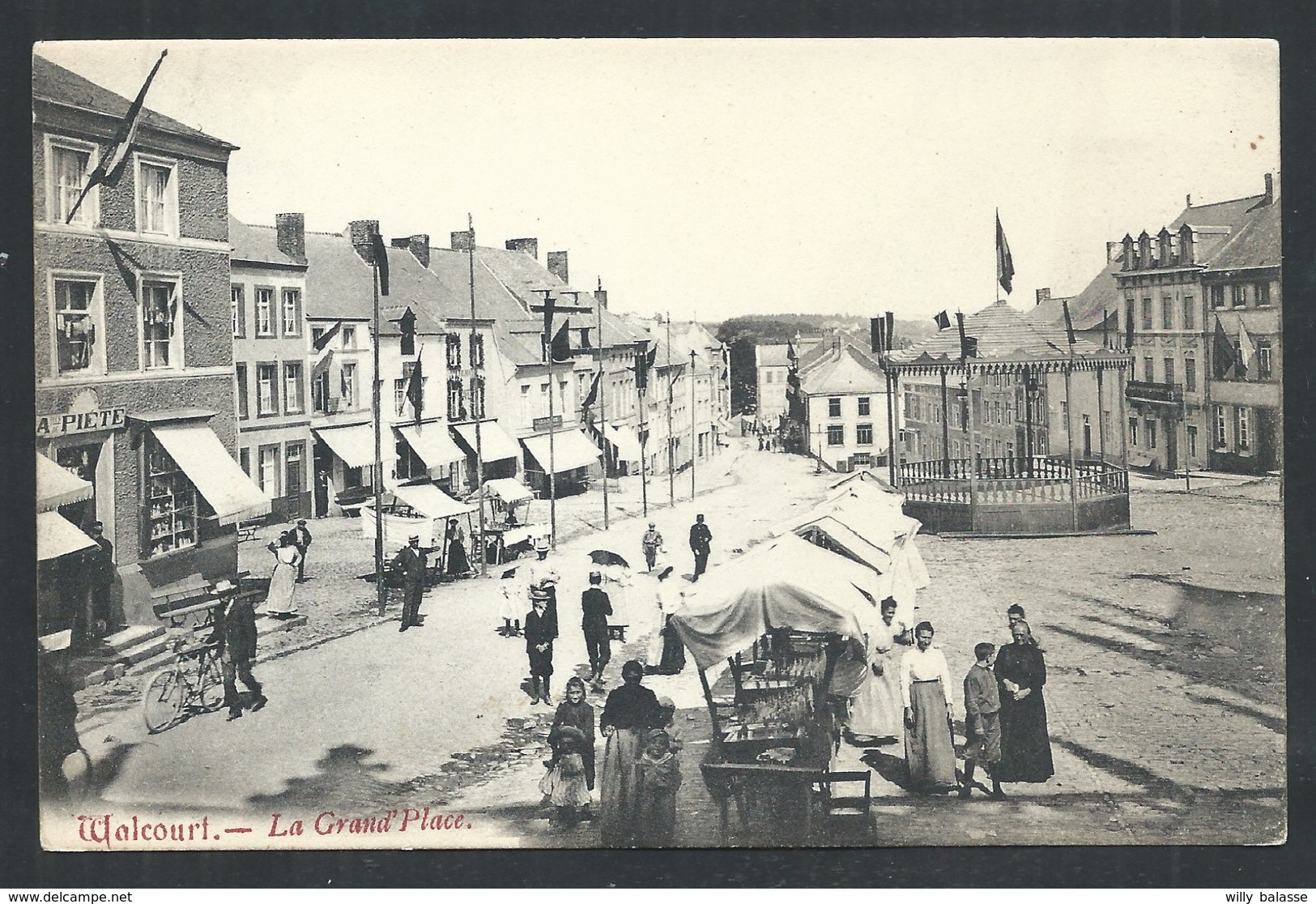 +++ CPA - WALCOURT - La Grand'Place - Kiosque - Marché  // - Walcourt