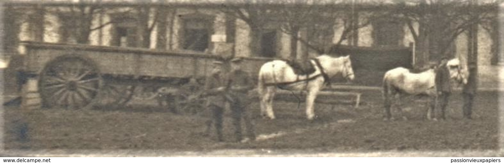 CARTE PHOTO  ALLEMANDE NOYON  CASERNE Et SOLDATS ALLEMANDS - Noyon