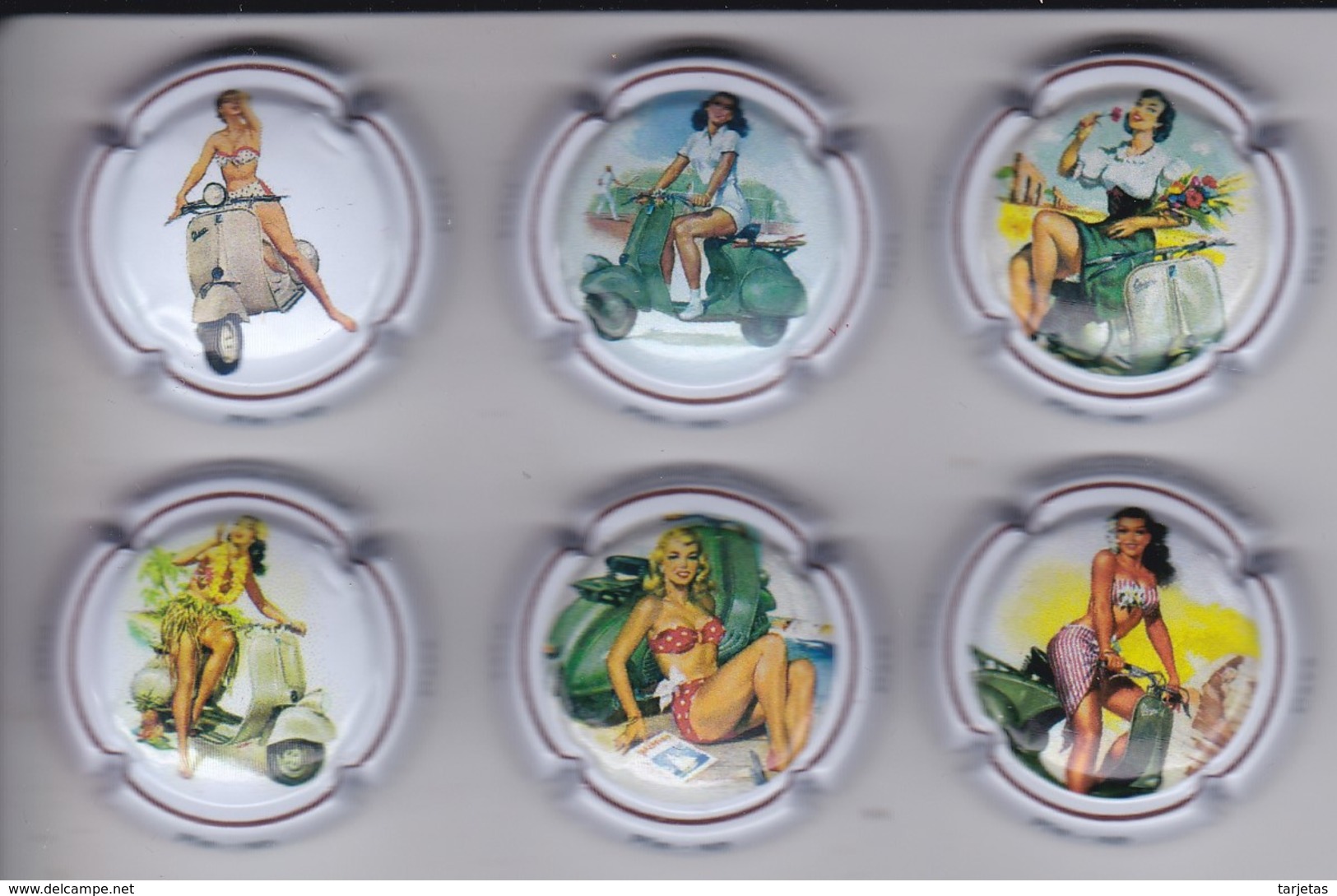 SERIE COMPLETA DE 6 PLACAS DE CAVA DE PIN-UP EN MOTO VESPA (CAPSULE) MOTORBIKE - Placas De Cava