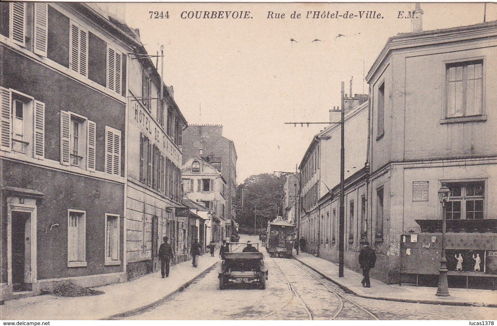 92 / COURBEVOIE /  RUE DE L HOTEL DE VILLE / VOITURE ET TRAMWAY - Courbevoie