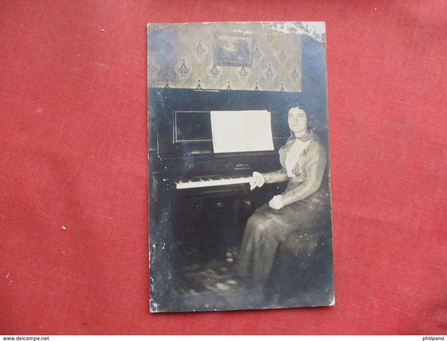 RPPC Female Piano Player >  Ref 3256 - To Identify