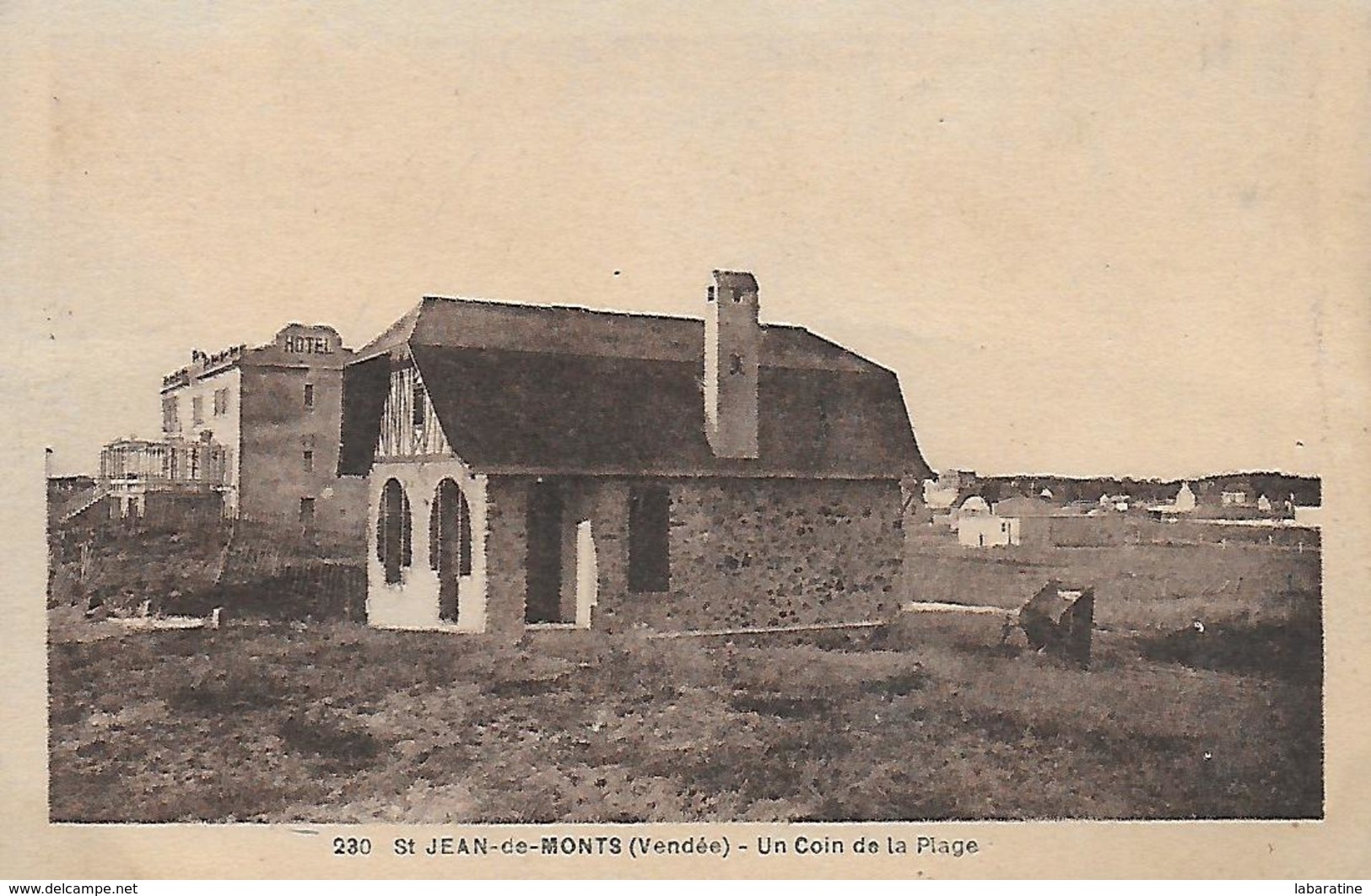 85)  SAINT JEAN DE MONTS  - Un Coin De La Plage - Saint Jean De Monts