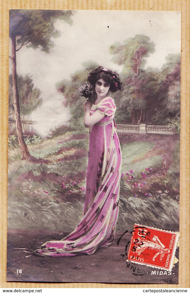 Fant029 Jeune Femme  Robe Mode 1910s De Yvonne SEZILLE à BLANCHETTE Loueur Voitures Crepy-en-Valois- Carte-Photo MIDAS 1 - Frauen