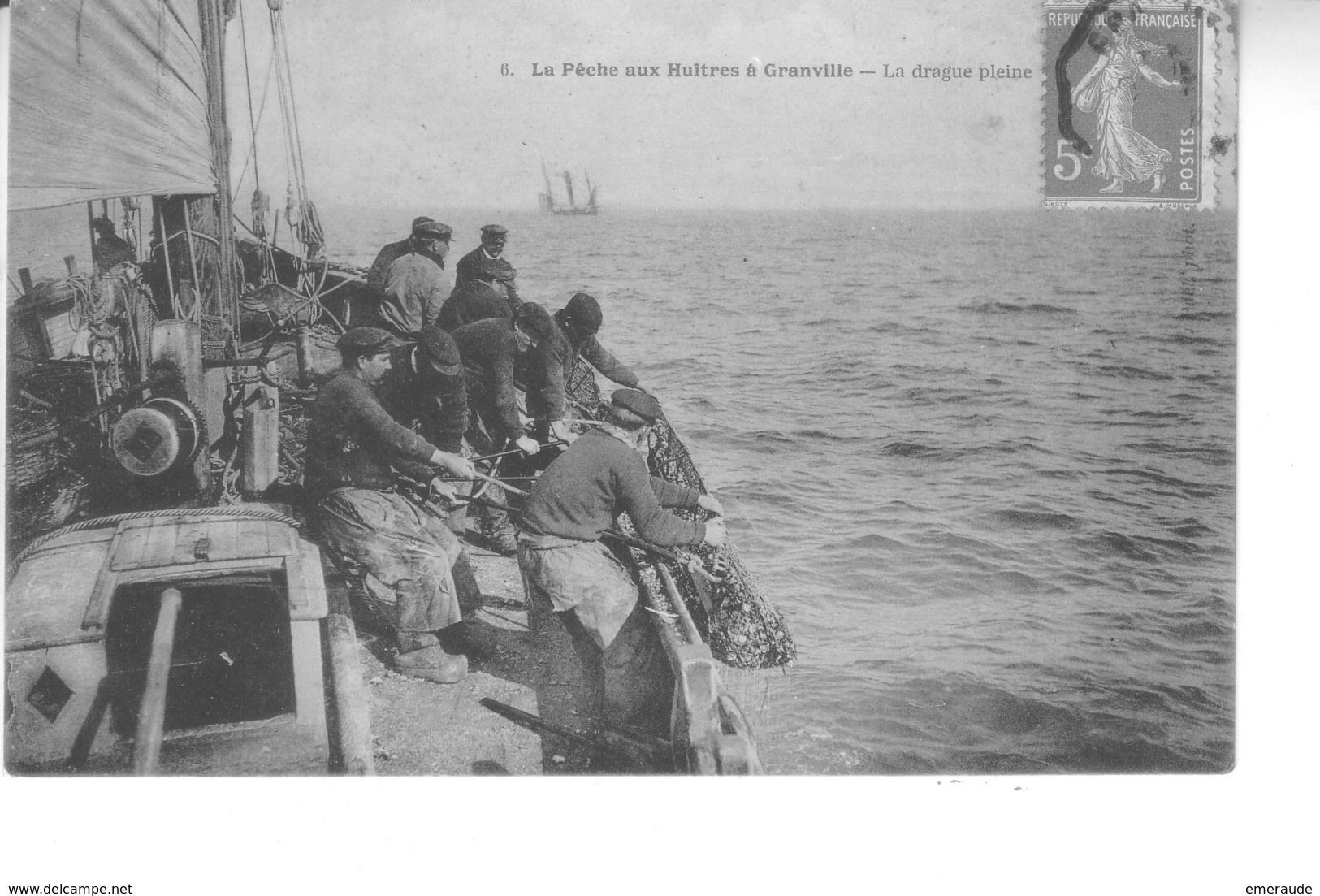 La Pêche Aux Huîtres à GRANVILLE  La Drague Pleine - Granville