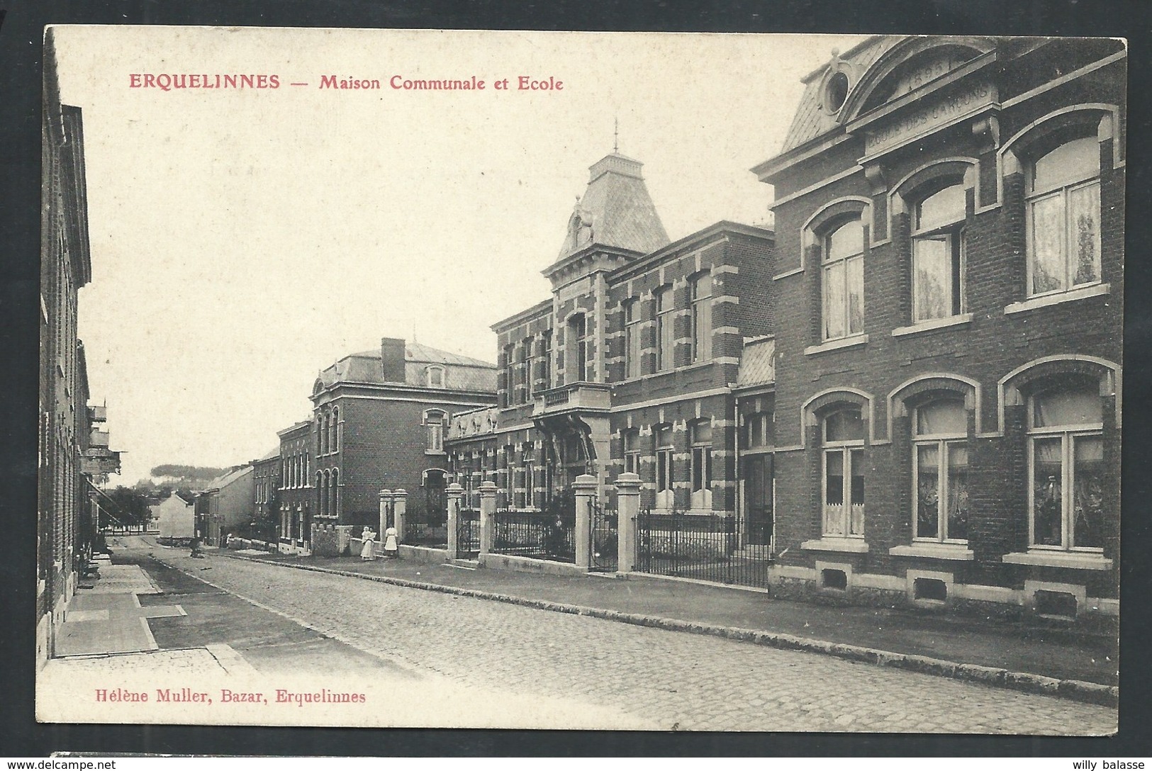 +++ CPA - ERQUELINNES - Maison Communale Et Ecole   // - Erquelinnes