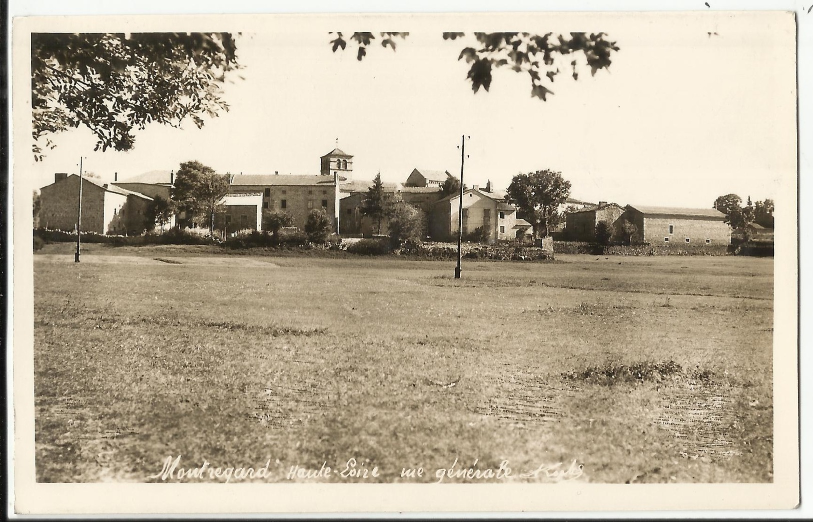 43. MONTREGARD Haute-Loire - Vue Générale - Autres & Non Classés