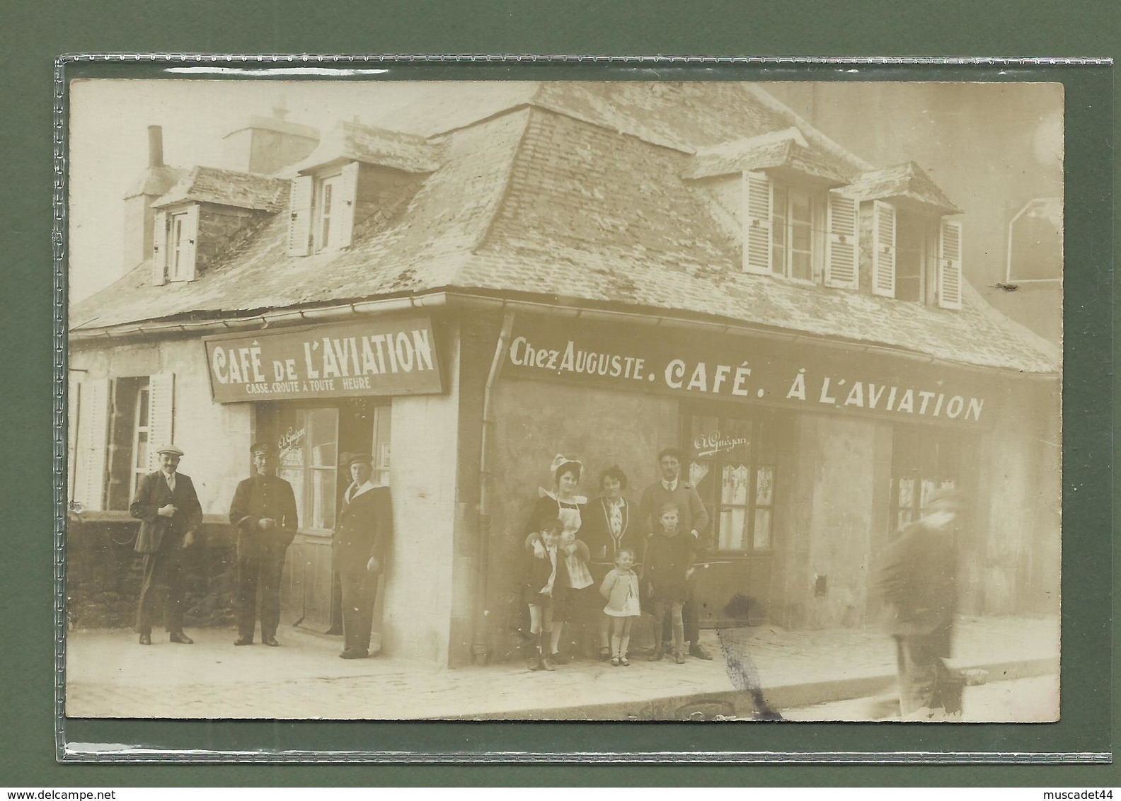 CARTE POSTALE PHOTO BREST FINISTERE CAFE DE L AVIATION CHEZ AUGUSTE ANIMEE - Brest