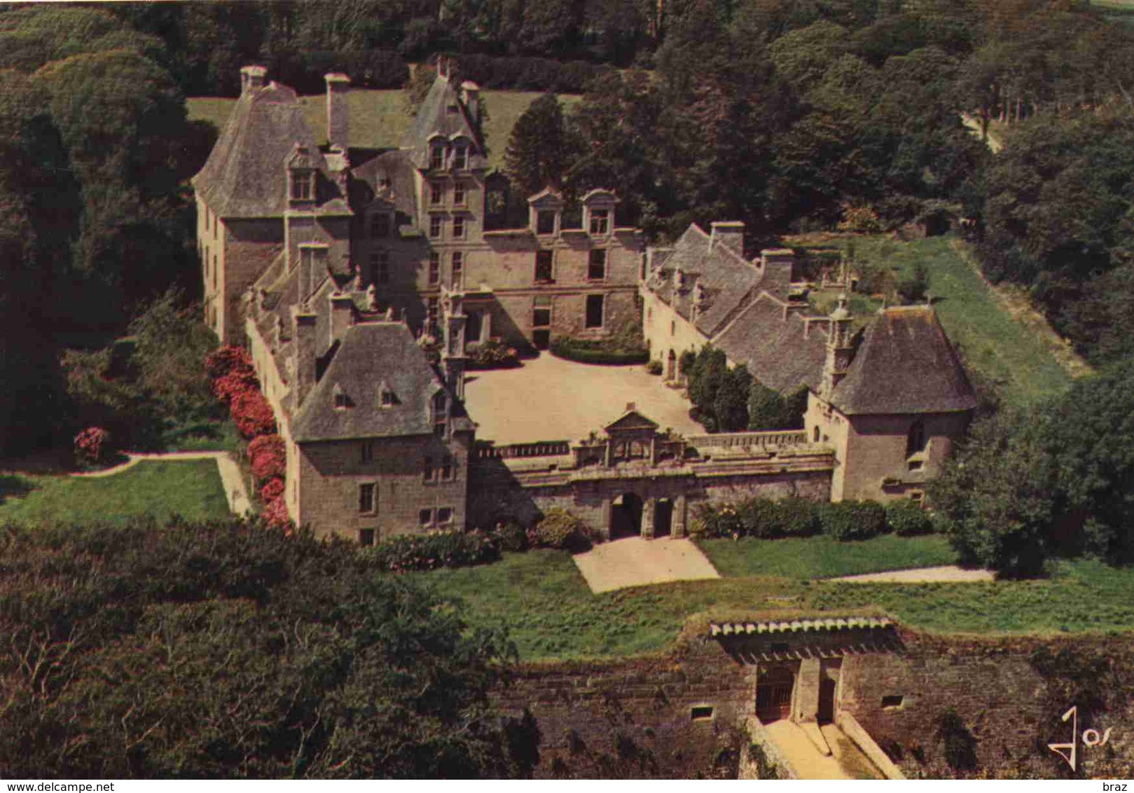 CPM  St Vougay Chateau De Kerjean - Saint-Vougay