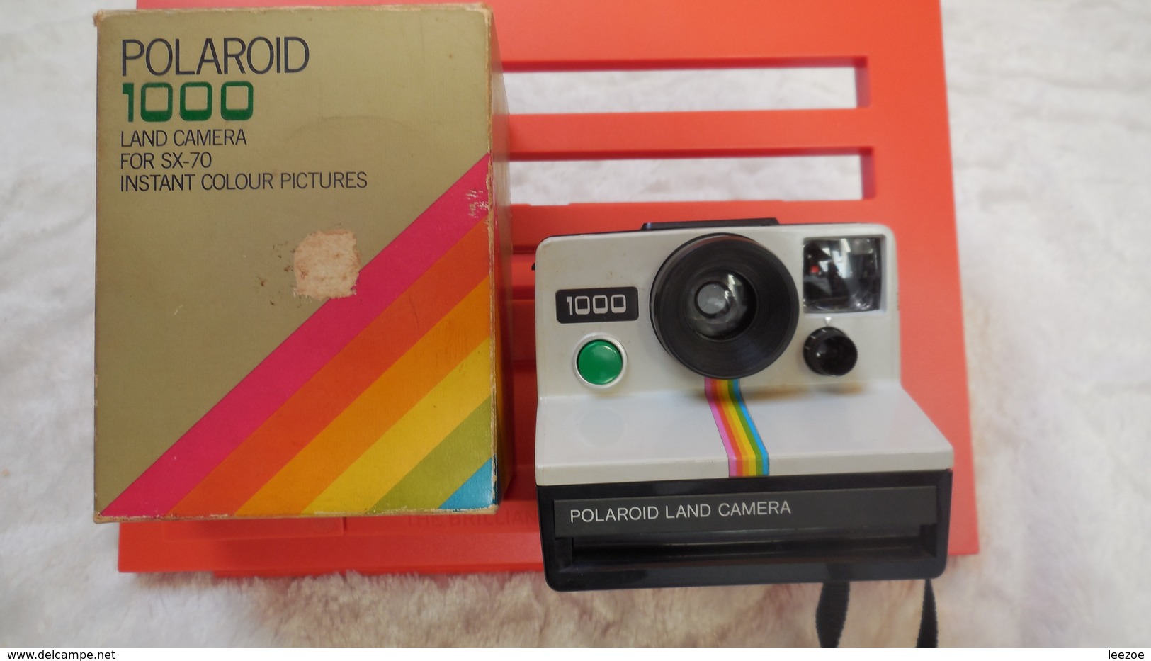 Polaroid® 1000 LAND CAMERA FOR SX-70..BOITE SANS DOCS AVEC DES ROUSSEURS A L'INTERIEUR - Appareils Photo