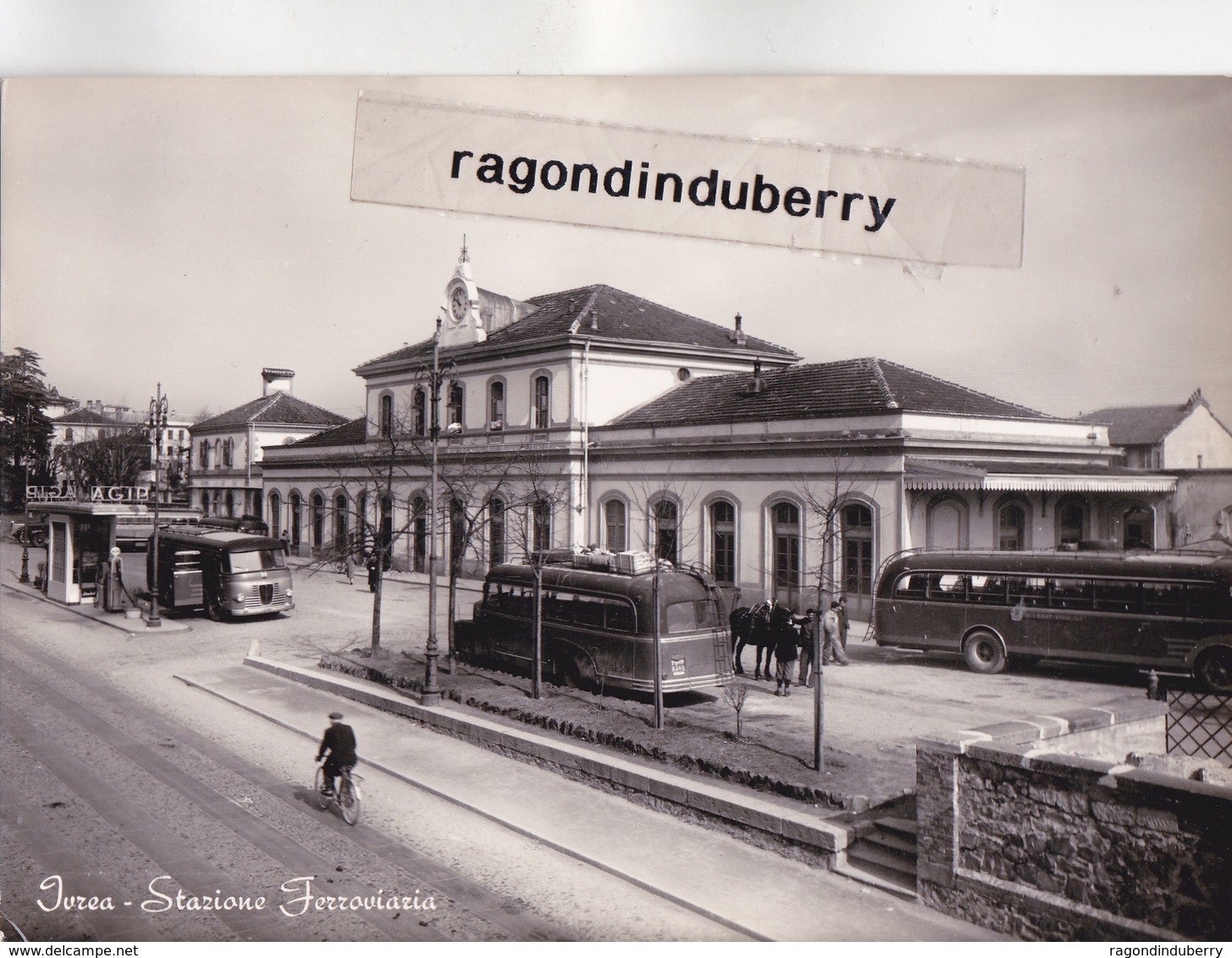 CPSM- ITALIE - IVREA - STAZIONE FERROVIARIA, STATION Des AUTOBUS Et AUTOCARS - Vera Photographia 1951 - CARTE RARE - - Autres & Non Classés