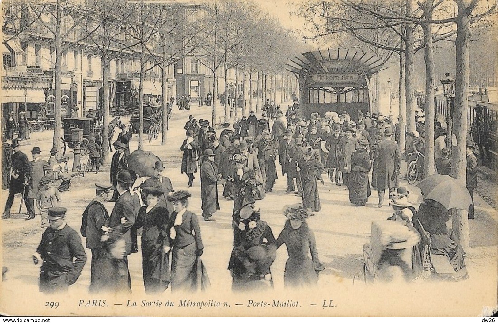 Paris - La Sortie De La Station Du Métro (Métropolitain) Porte Maillot - Carte LL N° 299 Non Circulée - Métro Parisien, Gares