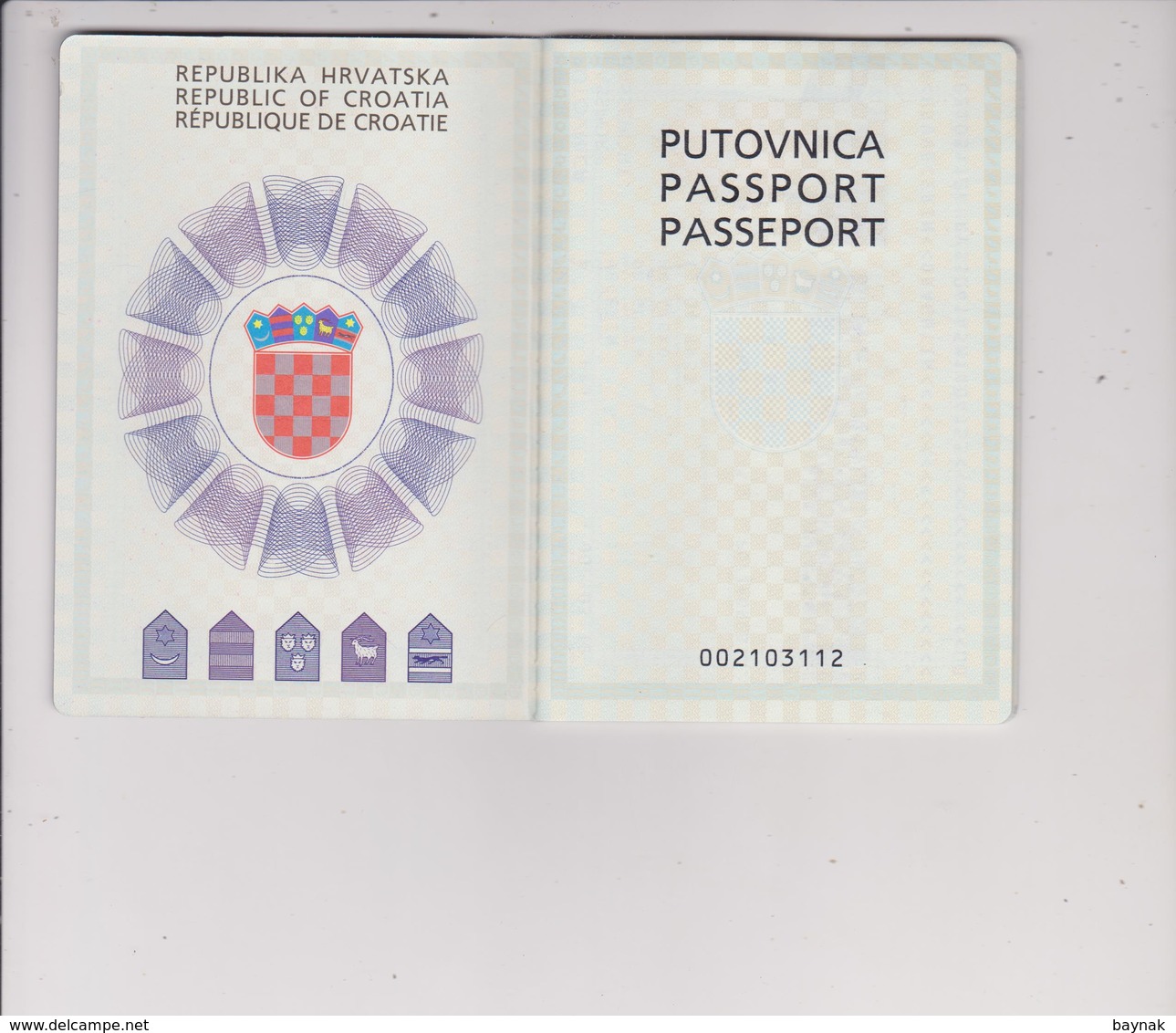 C62  --  PASSPORT  --   CROATIA    ~   II. MODEL  -  2004  ~~  MAN - Historical Documents