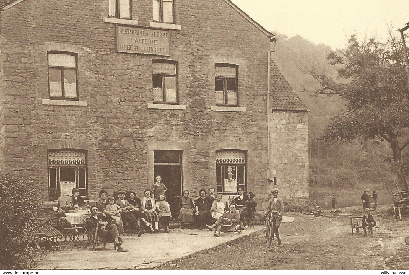 +++ CPA - SY SUR OURTHE - Hôtel De La Ferme - Laiterie - Terrasse Animée   // - Ferrieres