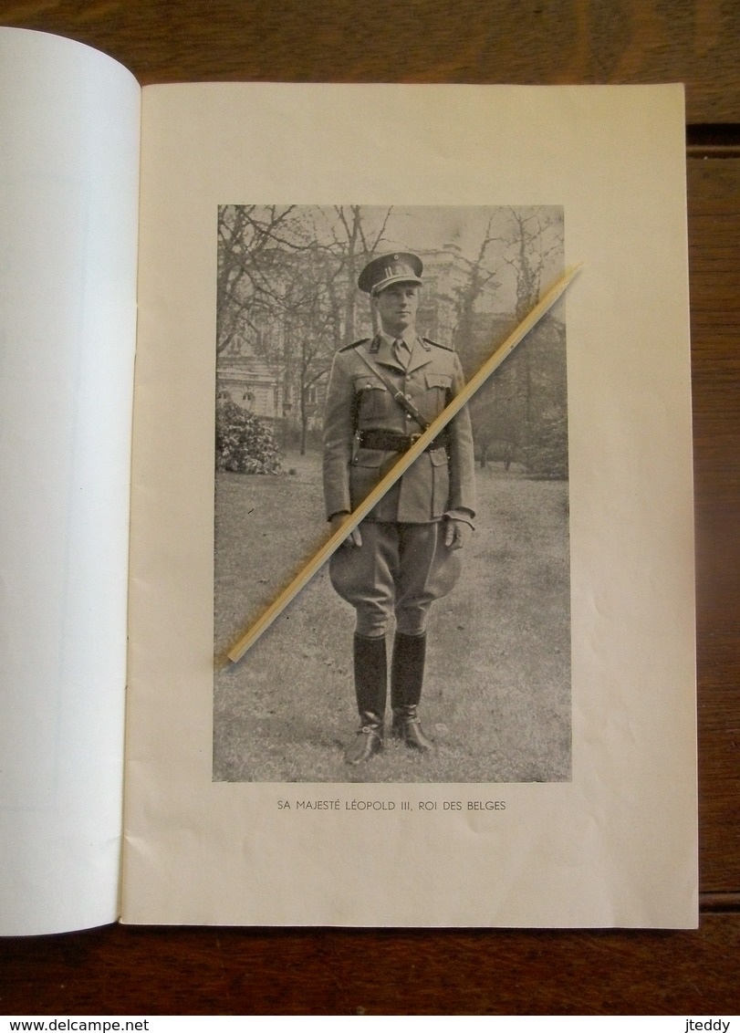 Boek  UNE  PAGE D' Histoire   LA  CAMPAGNE  Des 18 Jours Et La Reddition De  L' Armée  Belge   Par  Saint -- Yves - 1939-45