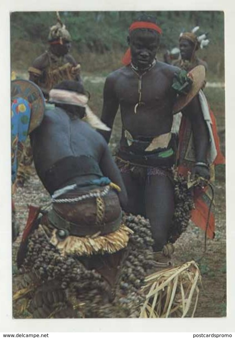 Costumes Do Folclore De Bubaque No Arquipélago Dos Bijagós - Guiné Bissau  ( 2 Scans ) - Guinea Bissau