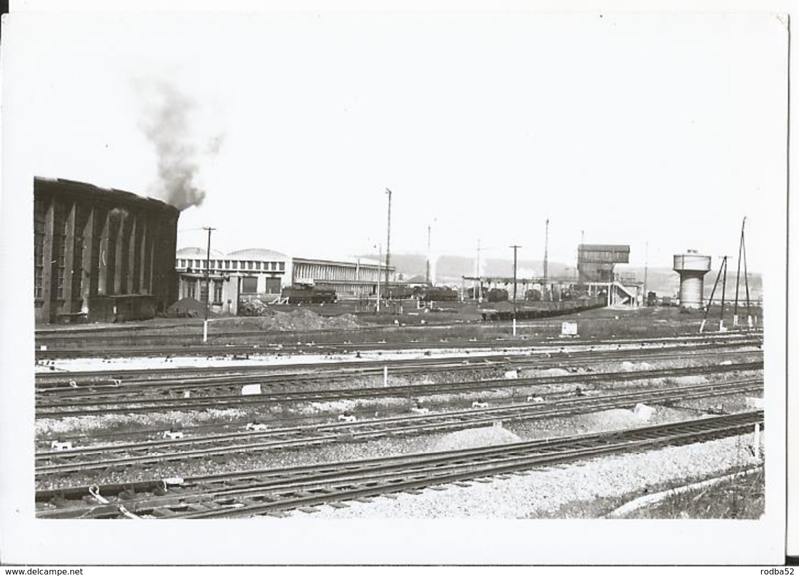 Photo -Thème Chemin De Fer - Gare De Chalindrey  SNCF - Locomotive  En Gros Plan  - Train  - - Trains