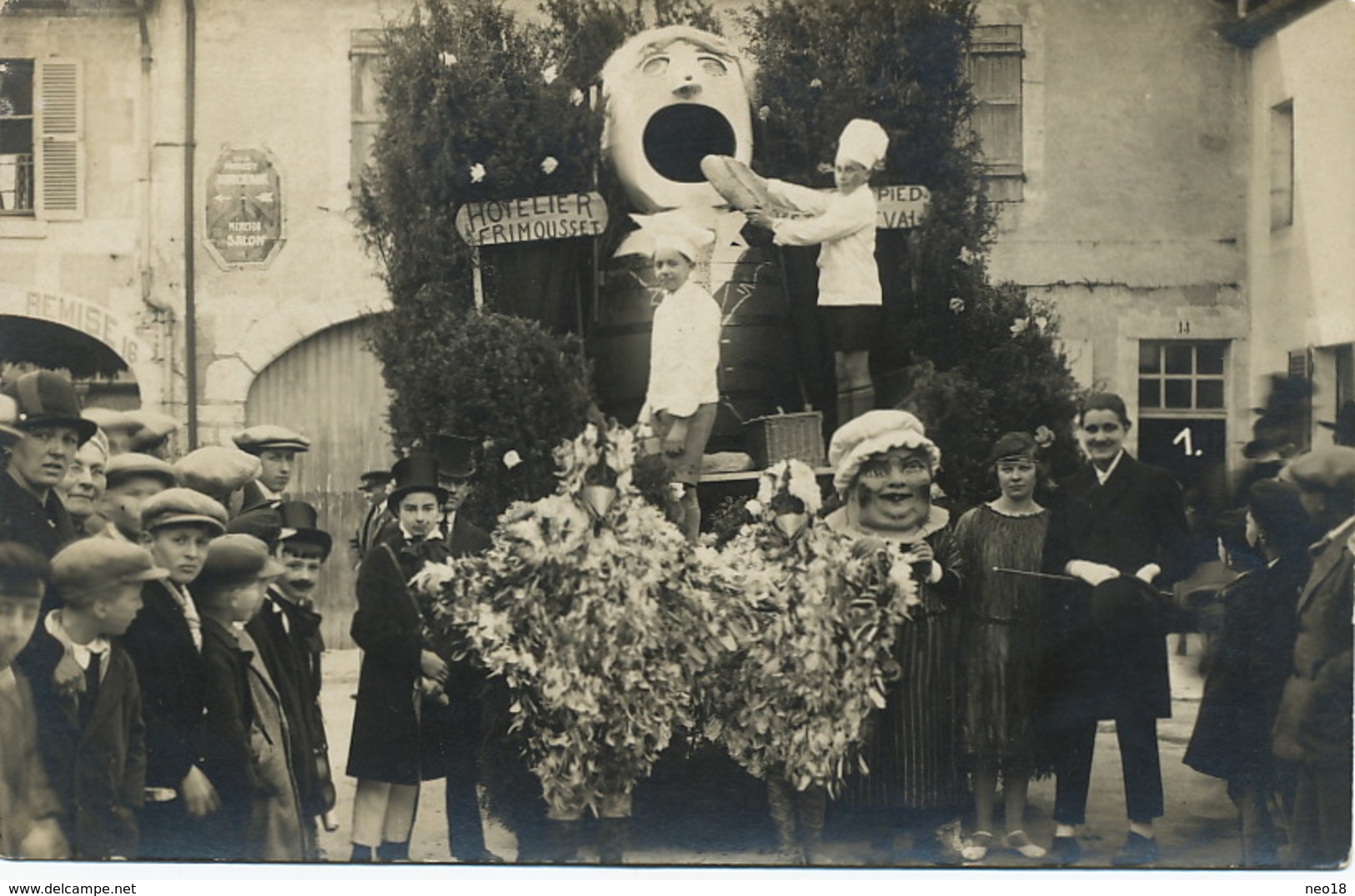 Carte Photo Les Aix Angillon Char Cavalcade Hotelier Frimousset Chef Cuistot - Les Aix-d'Angillon