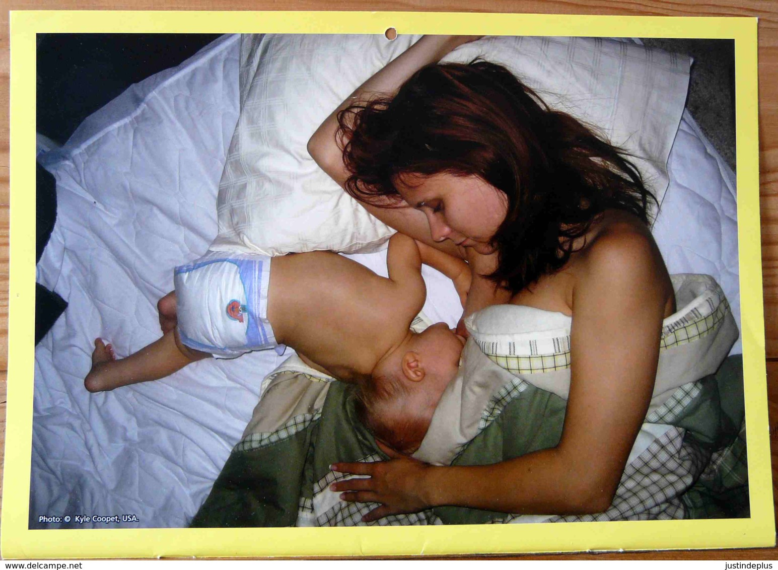 FEMME BEBE AU SEIN ALLAITEMENT USA PHOTO KYLE COOPET MOTHER BREASTFEEDING MATERNITE SEINS NUS TETEE - Ethniques, Cultures