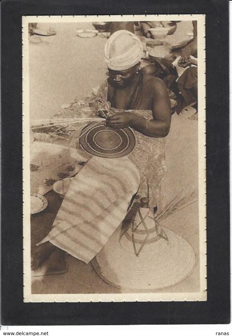 CPA Cameroun Type Ethnic Non Circulé Métier Fabriquante De Chapeaux - Kamerun