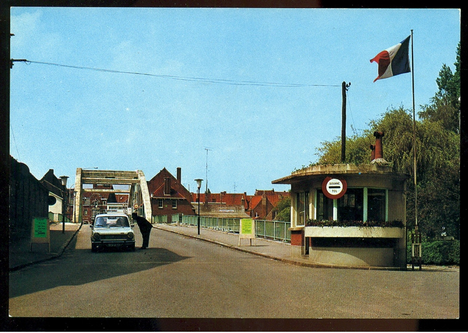 CPSM  WERVICQ SUD   DOUANE FRANCAISE  VOITURE SIMCA   W15 - Autres & Non Classés