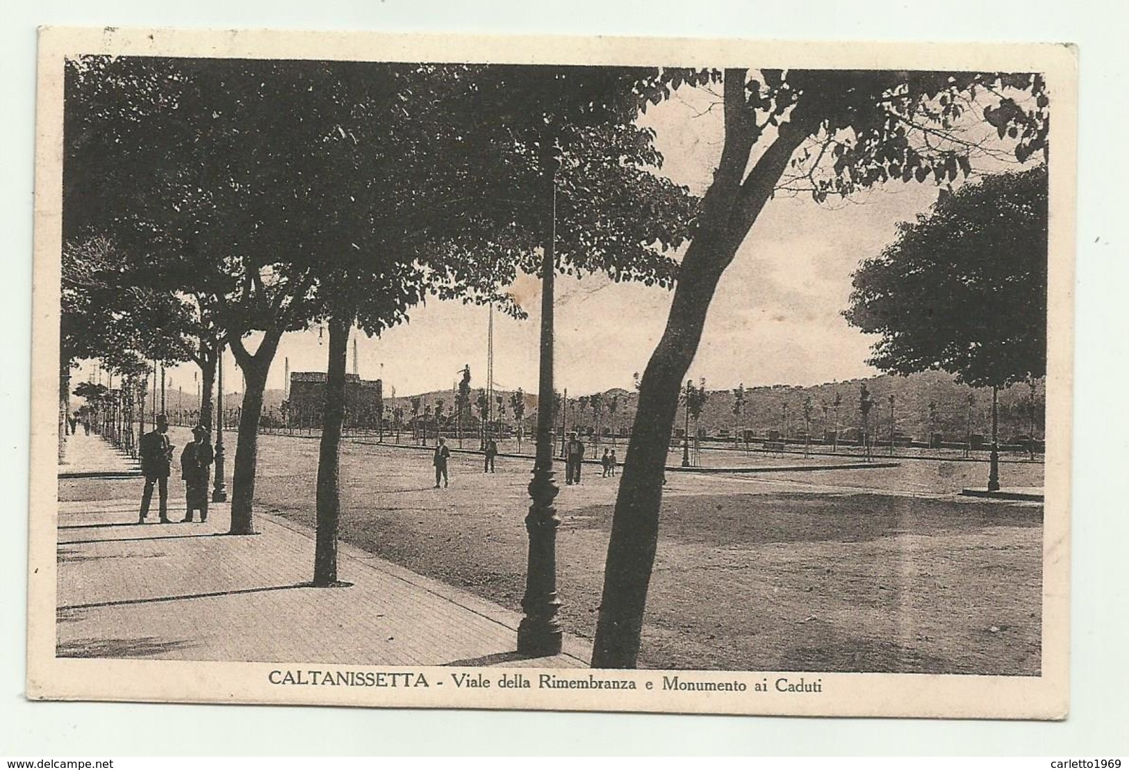 CALTANISSETTA - VIALE DELLA RIMEMBRANZA E MONUMENTO AI CADUTI    VIAGGIATA FP - Caltanissetta